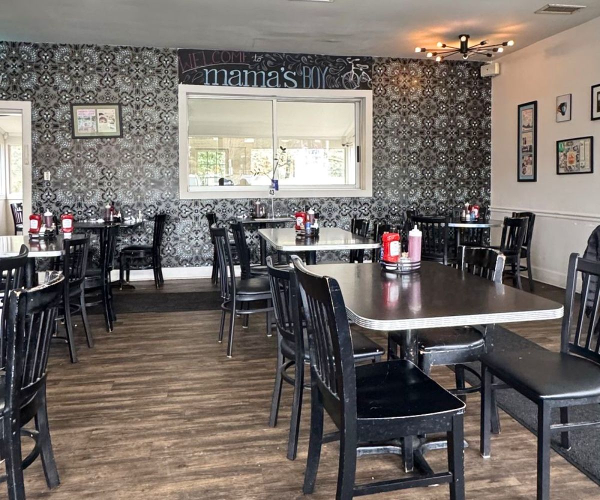 interior of Mama's Boy at Athens, Georgia