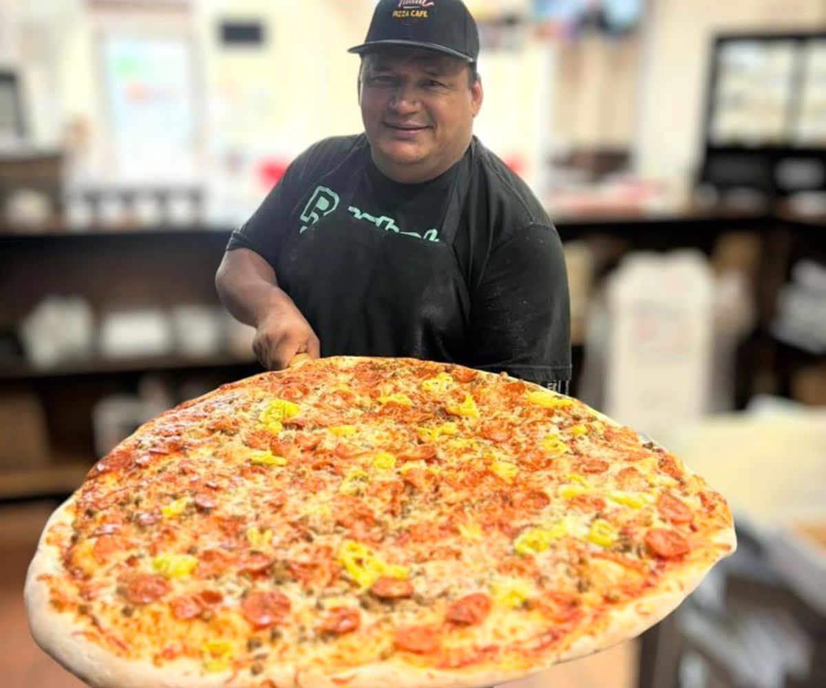 Big Mama Pizza at Italia Pizza Cafe in Southaven, Mississippi