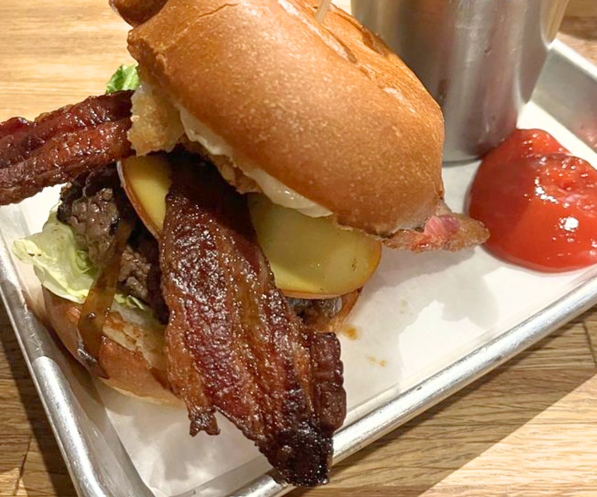 That'll Do Pig Burger at Farmer & The Cow in Wilmington, Delaware