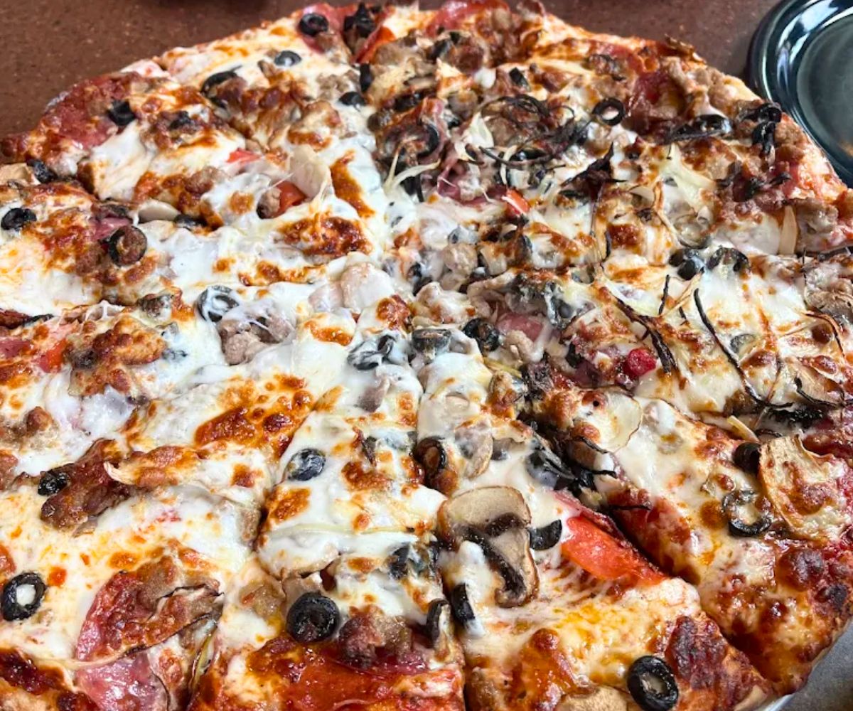 Coburg Colassus Pizza at Coburg Pizza Company in Coburg, Oregon