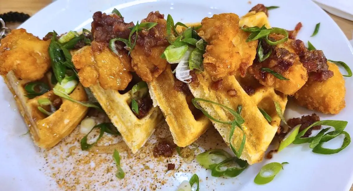 O'Mamas Chicken N Waffles at Ovo Frito Cafe in Evanston, Illinois