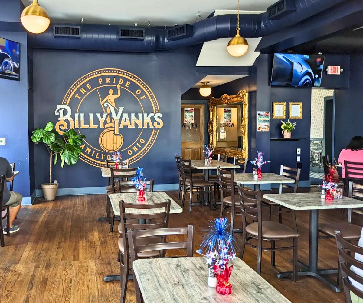 interior of Billy Yanks at Hamilton, Ohio