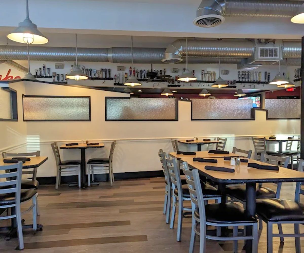 interior of Restaurant 55 in Dover, Delaware