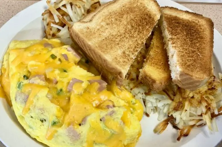 Denver Omelet at Sherrie's Place in Casper, Wyoming