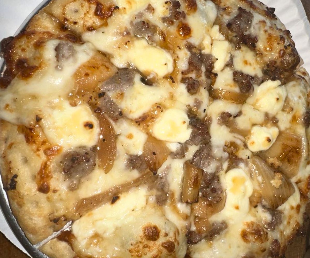 Miss Honey Pizza at Uncle Bob's Pizza in Meridian, Idaho