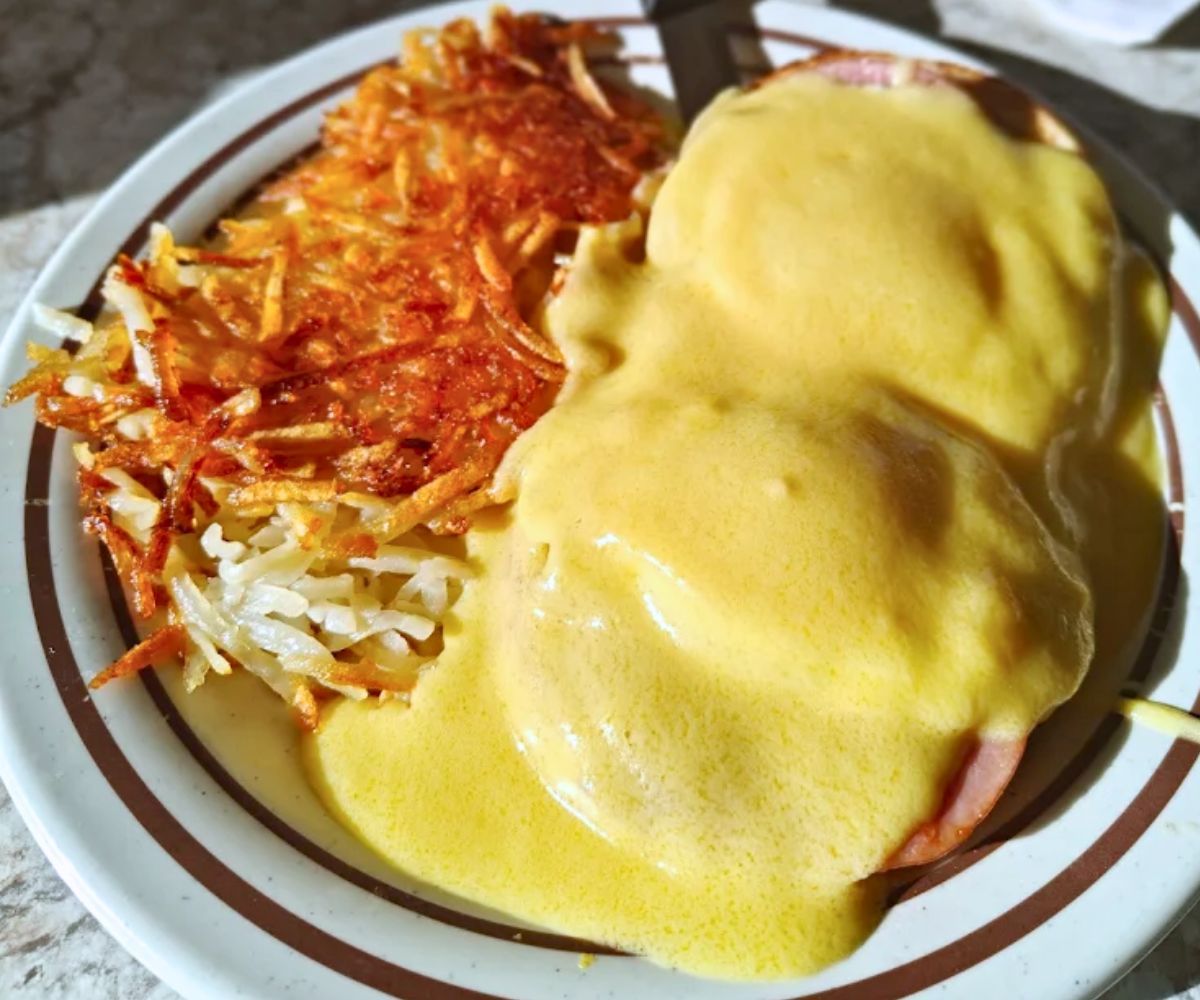 Eggs Benedict at The Shack on Broadway in Fargo, North Dakota