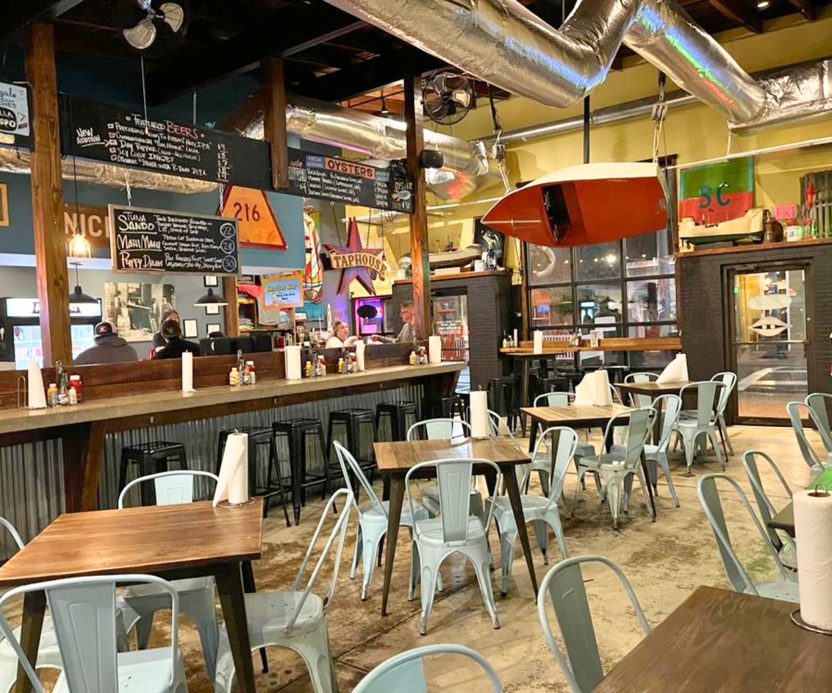 interior of Fuller's Raw Bar in Hampton, Virginia