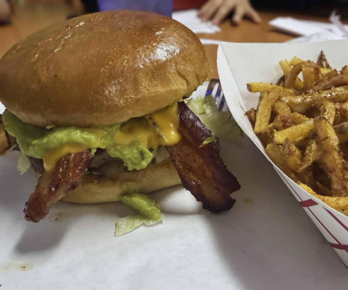 burgers and fries at peg leg in russellville, AR