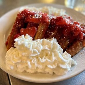 deep fried strawberry french toast at Jamie's Cafe in Elk Grove, CA