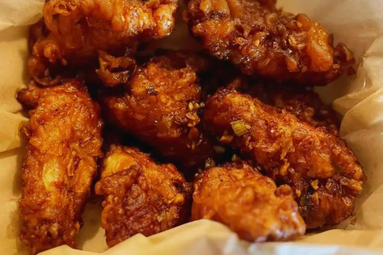 Hot wings at bb.q chicken in santa clarita ca