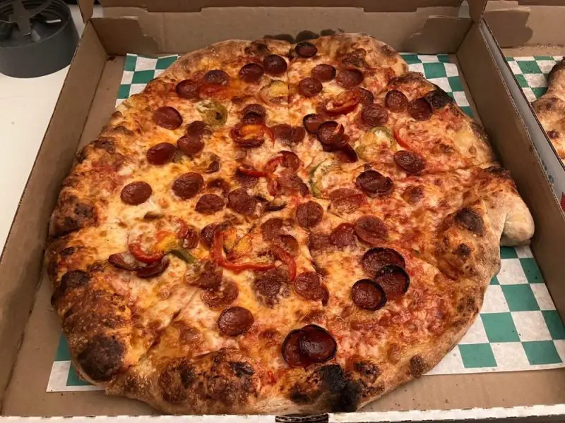 roni island pizza