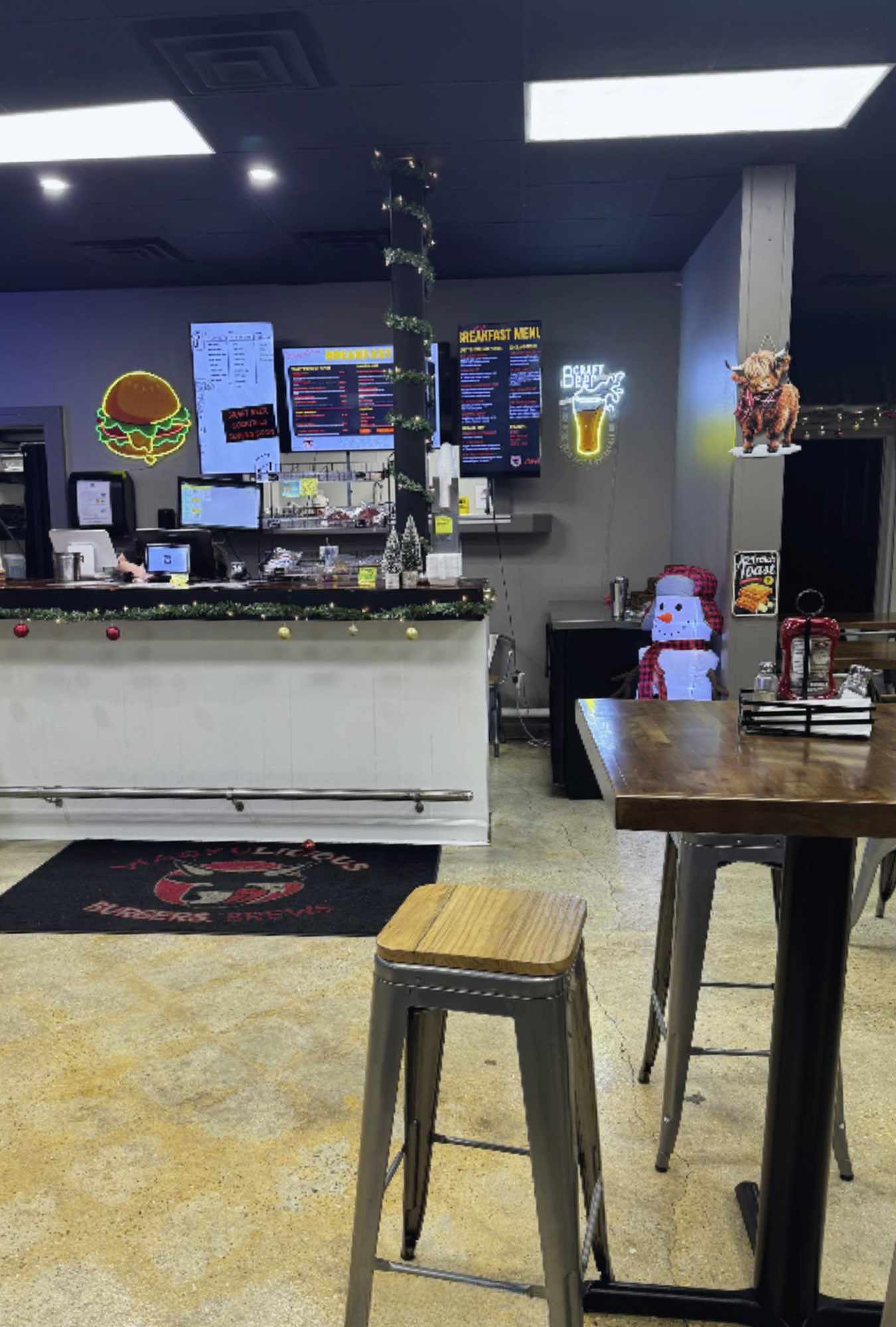 inside wagyulicious burgers and brews in baton rouge la