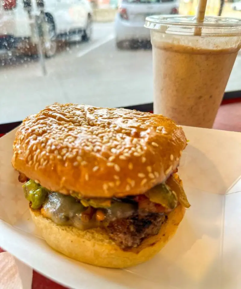 ZOMBIE BURGER + DRINK LAB