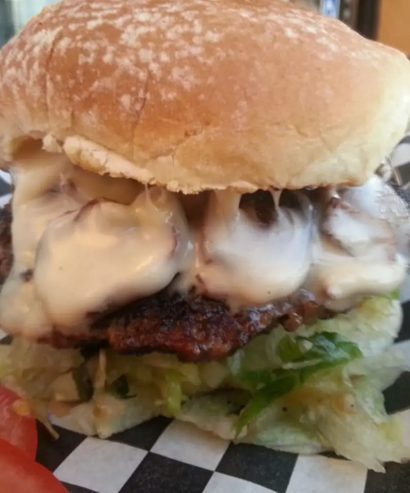 PETER'S GOURMADE BURGERS