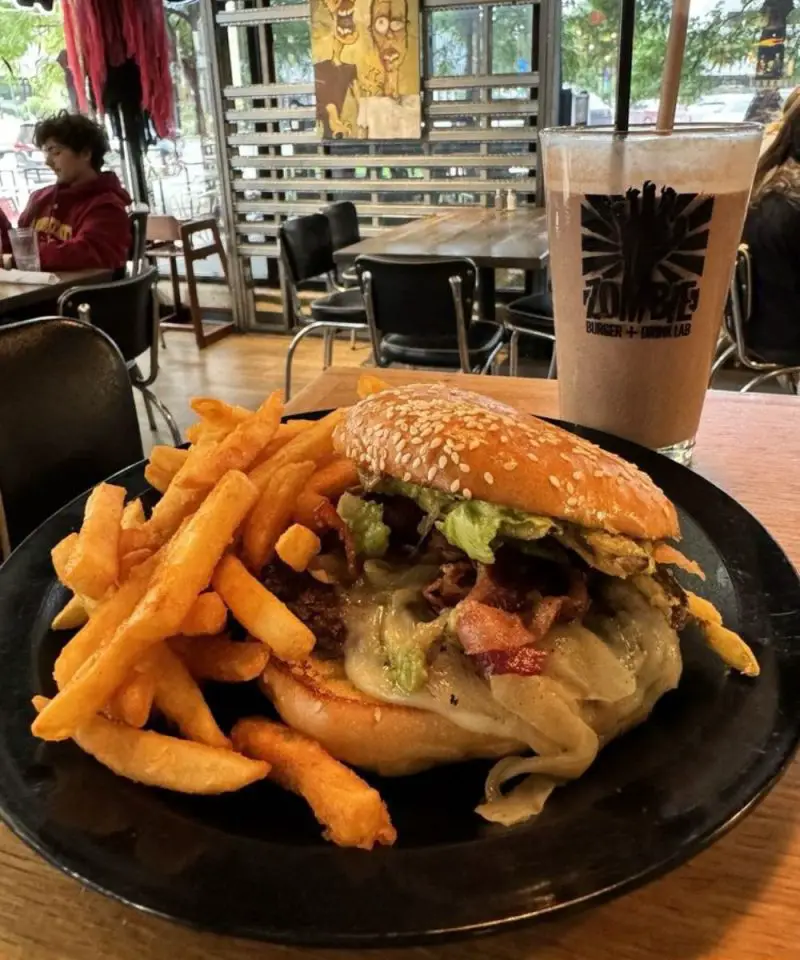 ZOMBIE BURGER + DRINK LAB
