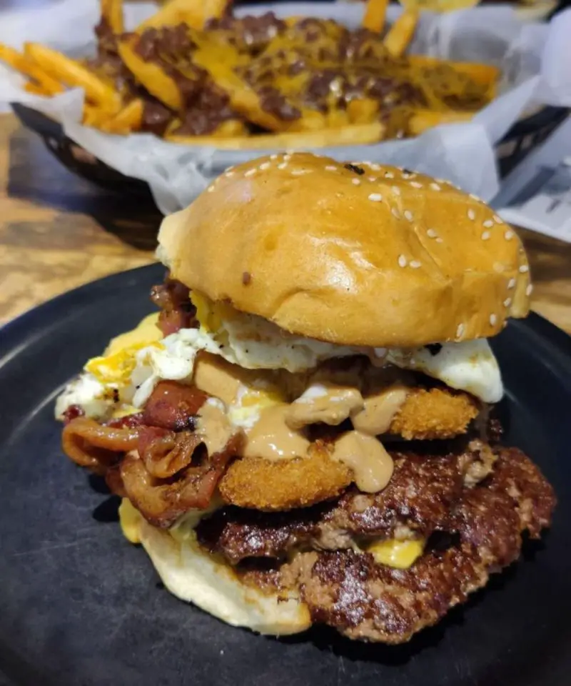 ZOMBIE BURGER + DRINK LAB