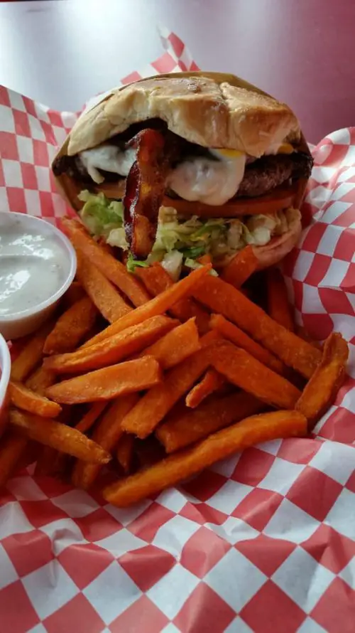 PETER'S GOURMADE BURGERS