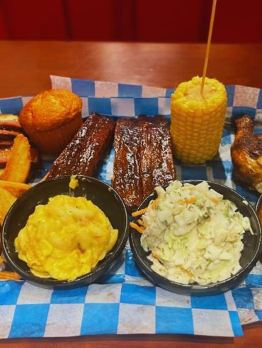Photos for Famous Dave's