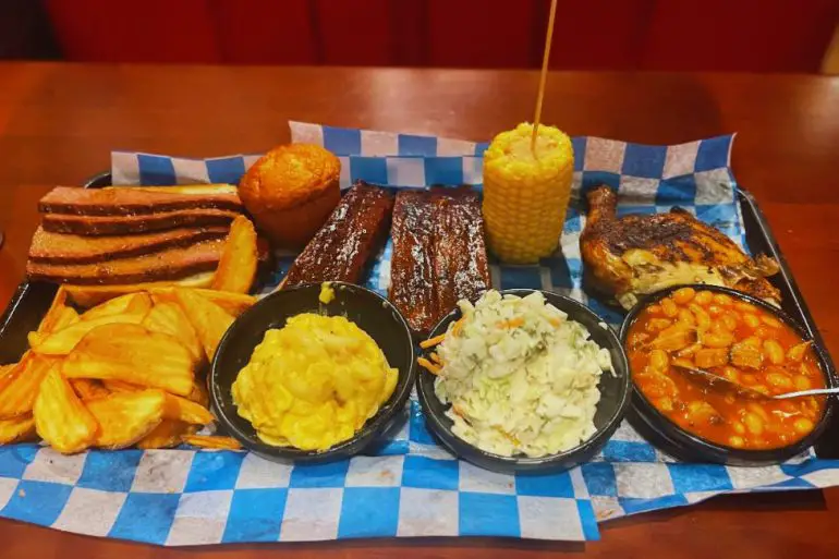 Photos for Famous Dave's