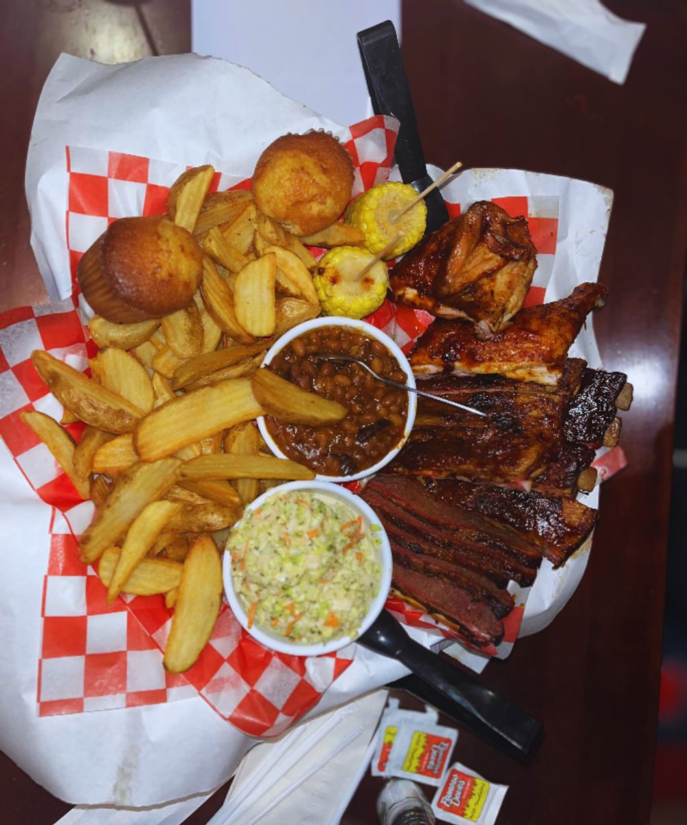 Photos for Famous Dave's