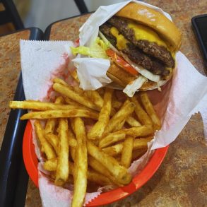 Photos for YoYo Burgers and Chicken