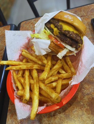 Photos for YoYo Burgers and Chicken