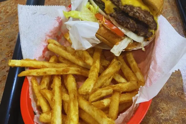 Photos for YoYo Burgers and Chicken