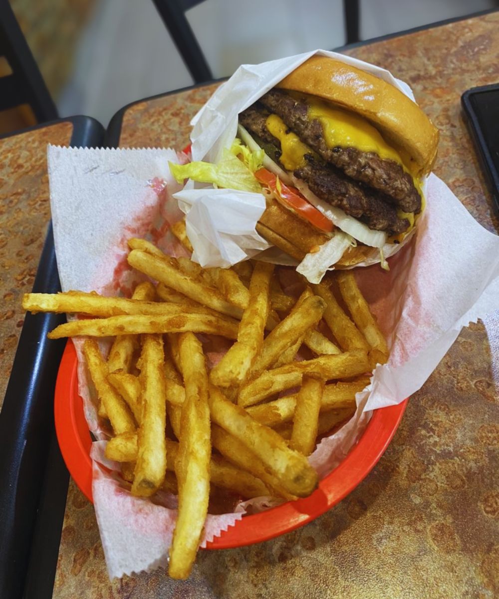 Photos for YoYo Burgers and Chicken