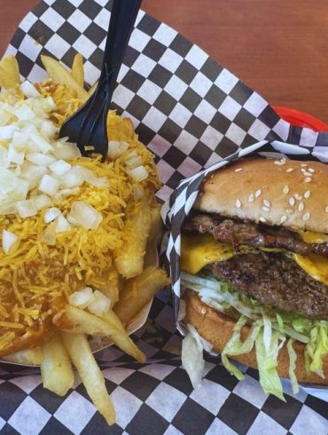 Photos for Super Chili Burgers