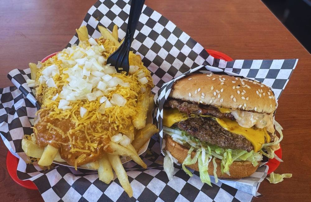 Photos for Super Chili Burgers