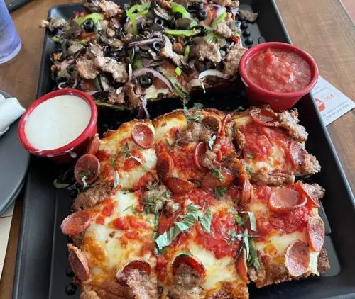 Food at Pizza Payaa located in Normal, IL.