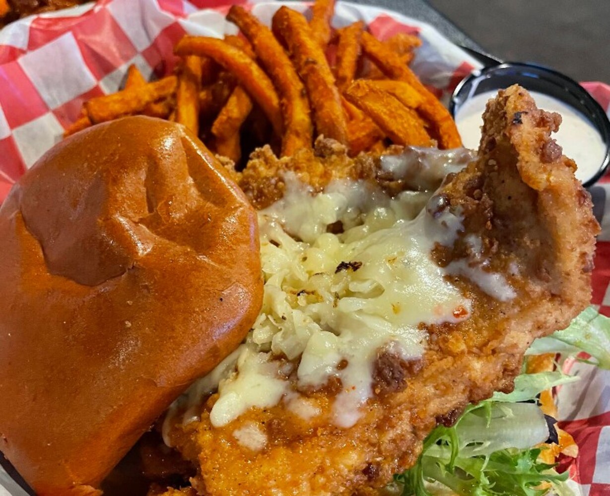 Food at Boulder Tap House located in Mason City, IA.