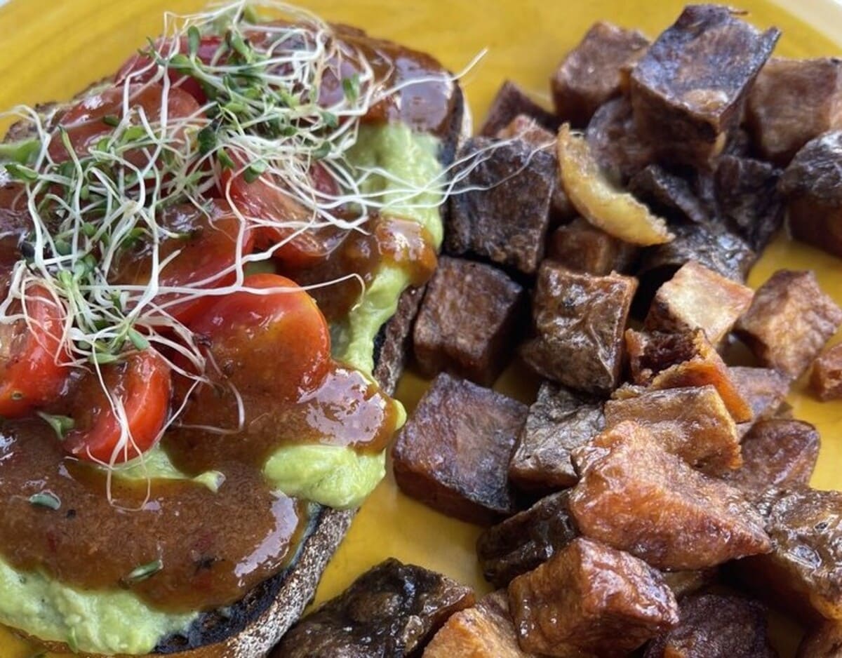 Food at Henry's On Clay located in Scranton, PA.