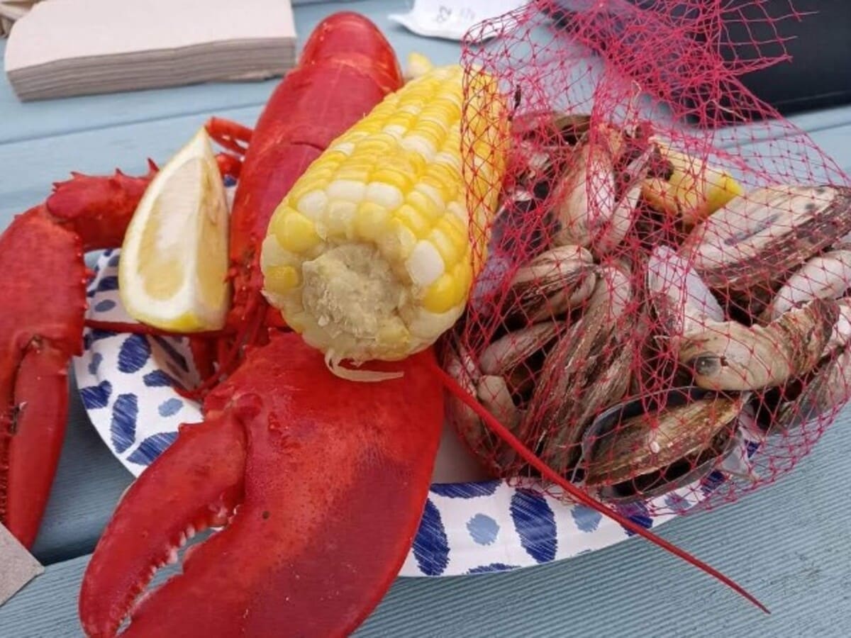 Food at Tommy's Clam Shack located in Warwick, RI.