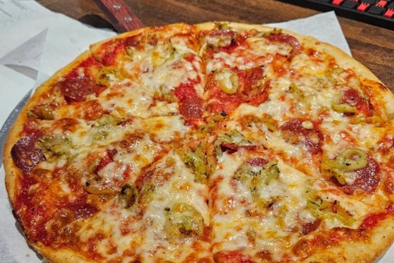 Food at Avalon Downtown Pizzeria located in Youngstown, OH.