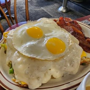 Food at Waveland Cafe located in Des Moines, IA.