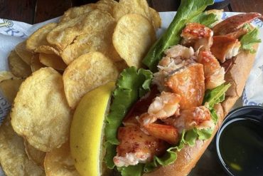 Food at Iggy's Doughboys & Chowder House located in Warwick, RI.