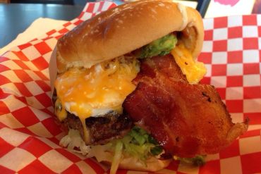 PETER'S GOURMADE BURGERS