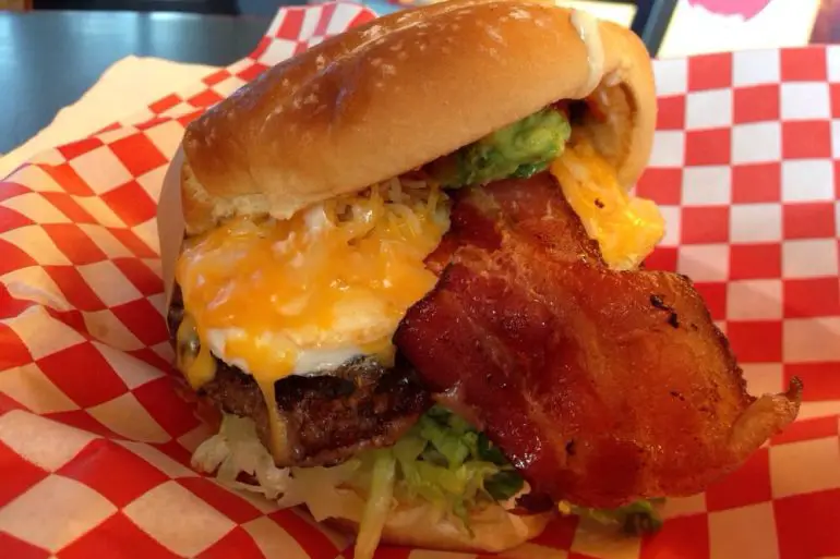 PETER'S GOURMADE BURGERS