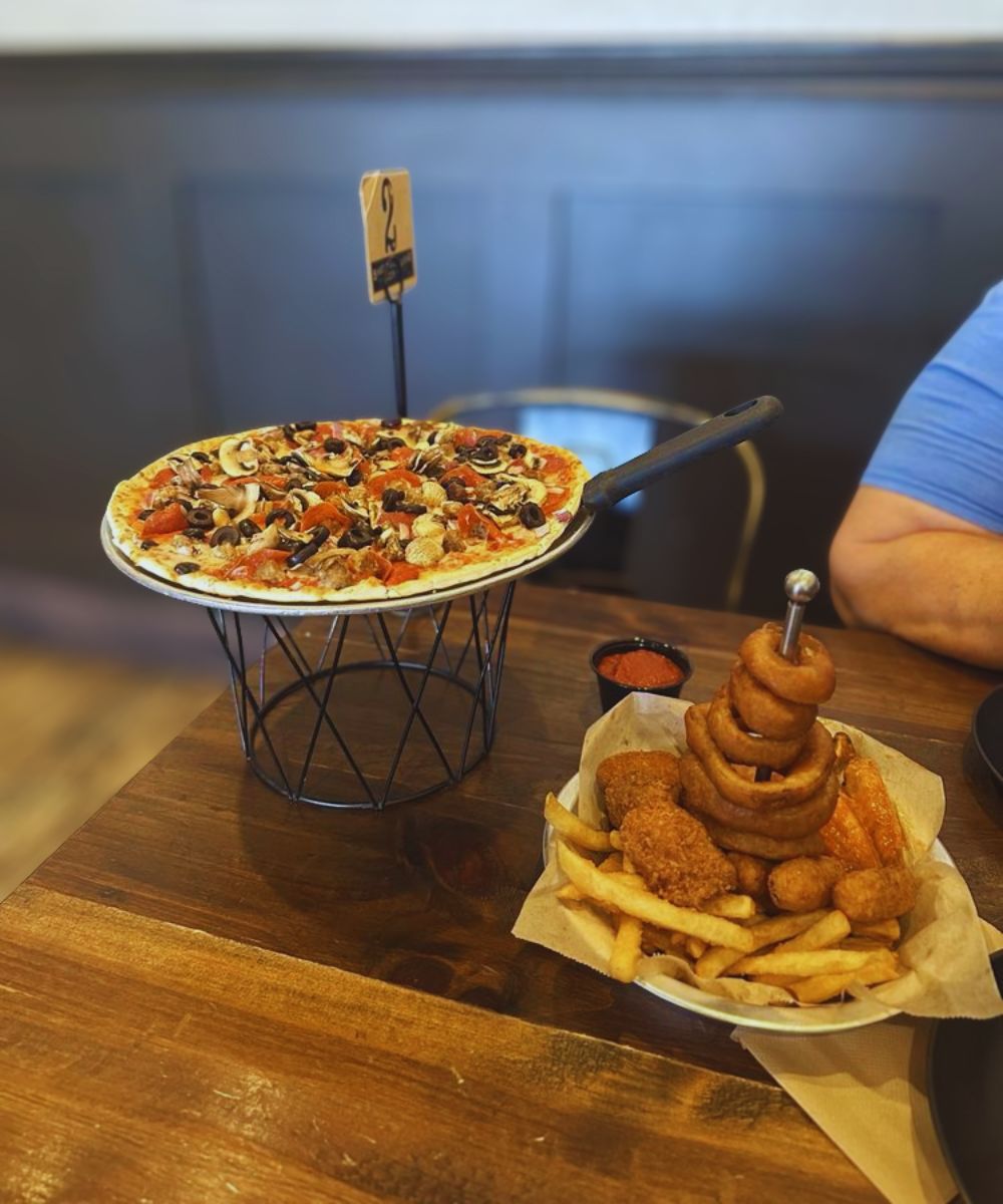 Photos for Bakersfield Pizza & Bar