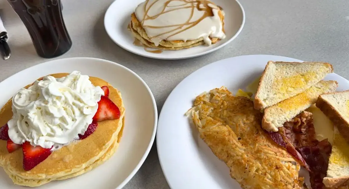 breakfast dishes at Suzie's Diner in Hudson, NH