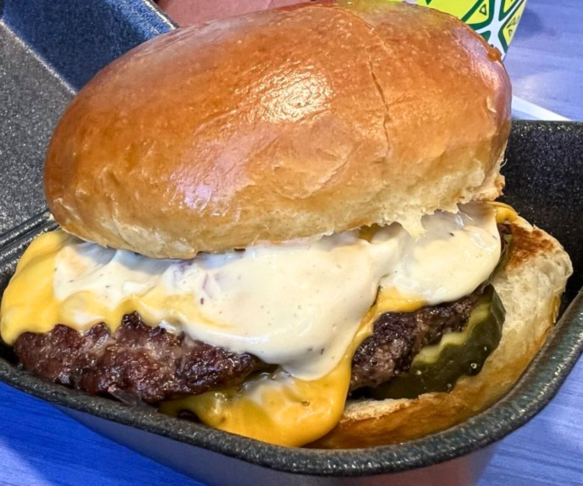 cheeseburger at Big Ange's Eatery in Arlington Heights, Illinois