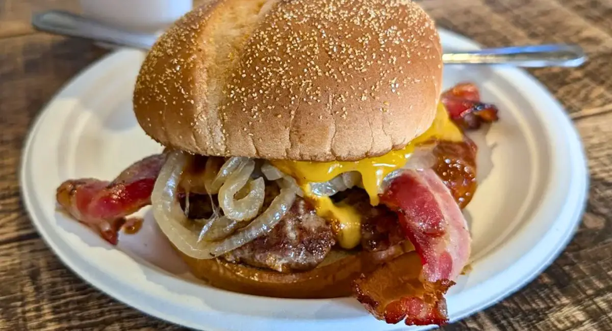 Western Burger at Jaspers Cafe in Medford, OR
