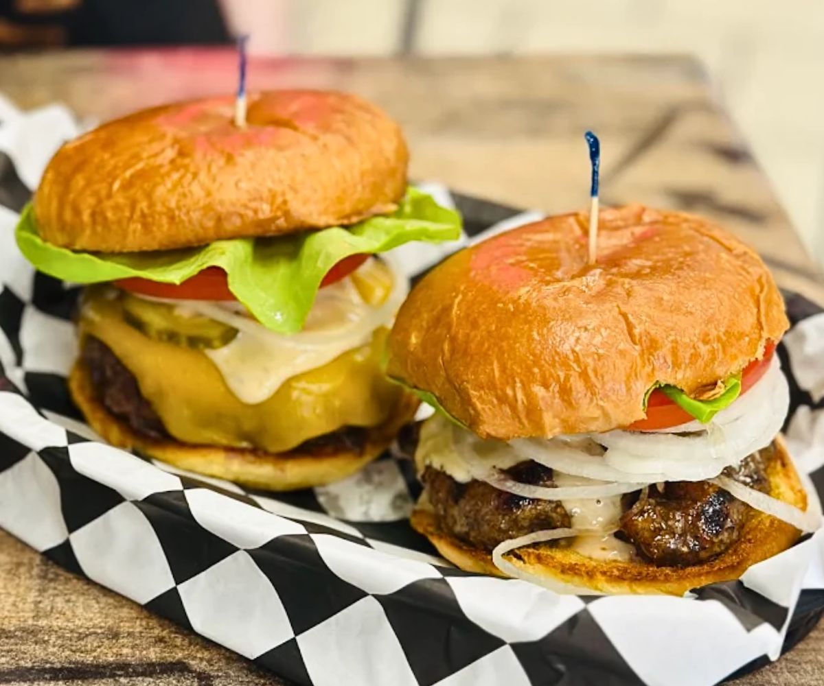 burgers at Ultimate Burger in Kailua-Kona, HI