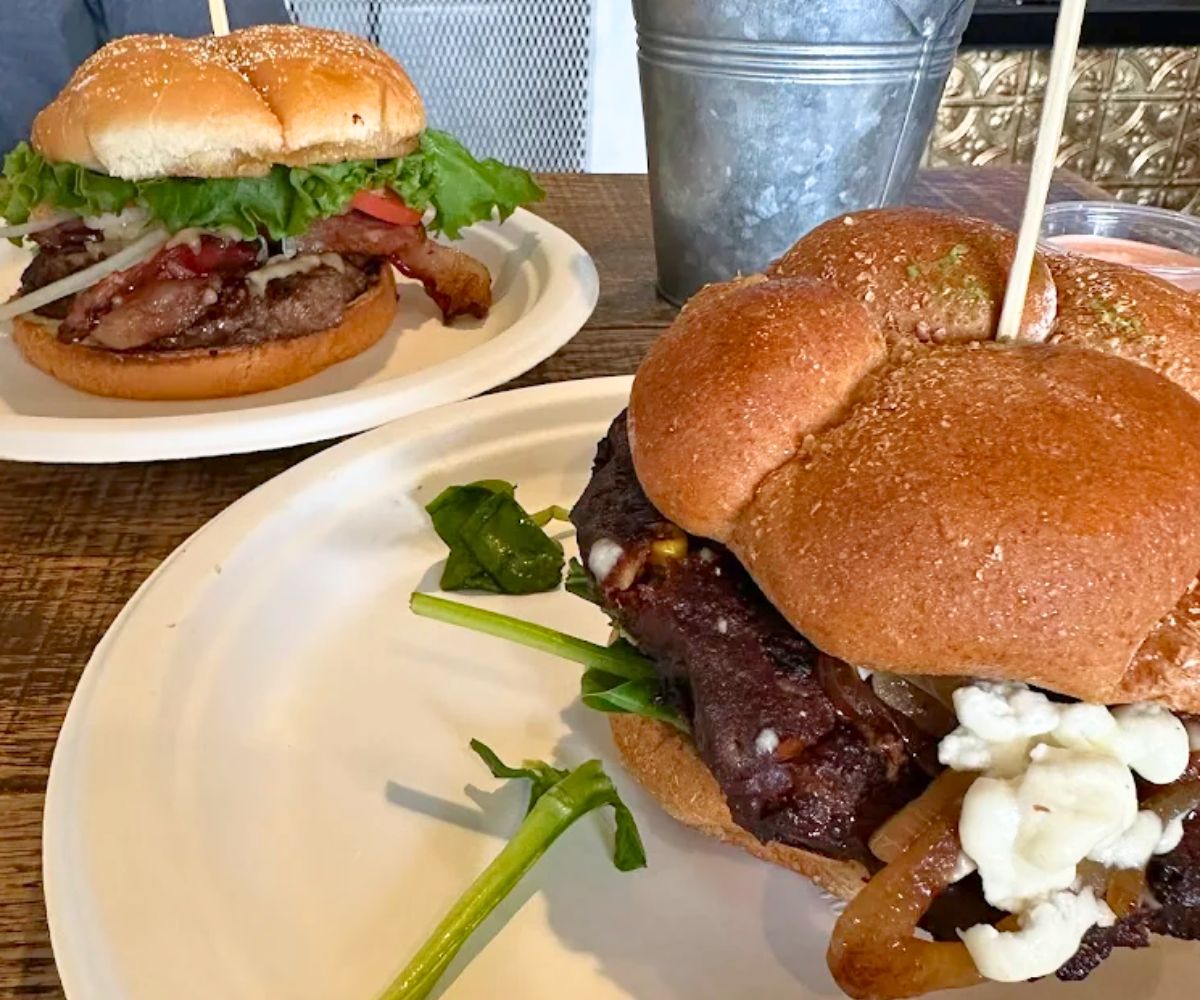 burgers at Jaspers Cafe in Medford, Oregon