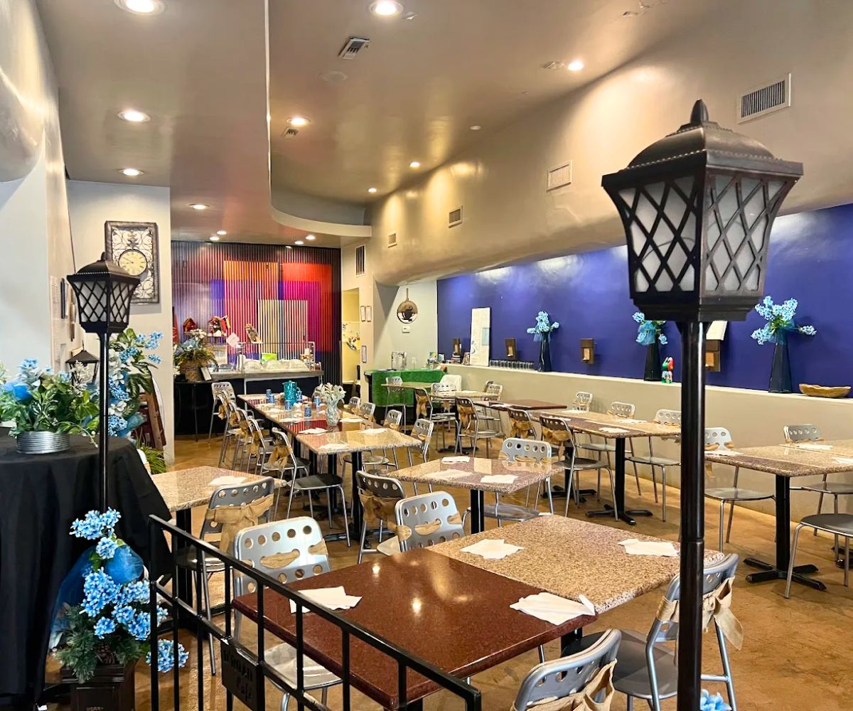 interior of D' Road Cafe in Montgomery, Alabama