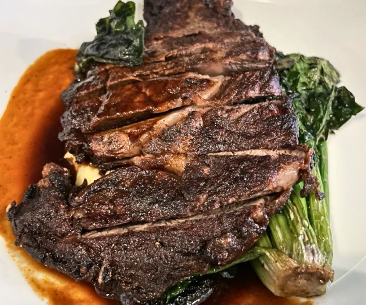 Prime Rib at 29 Markle Ct in Bridgeport, CT