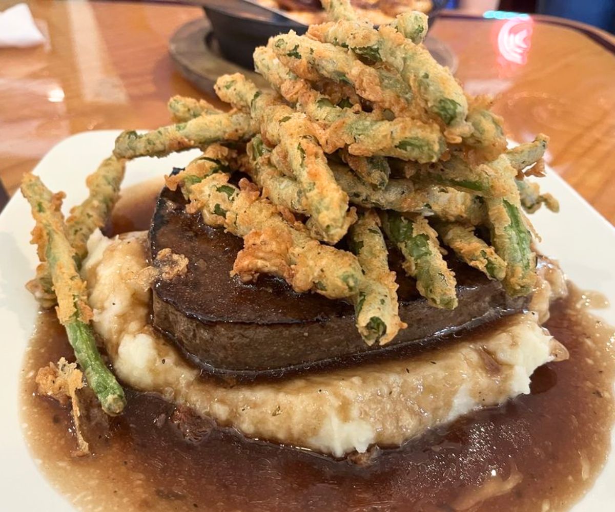 Meatloaf at Lyncoya Cafe in Hendersonville, TN