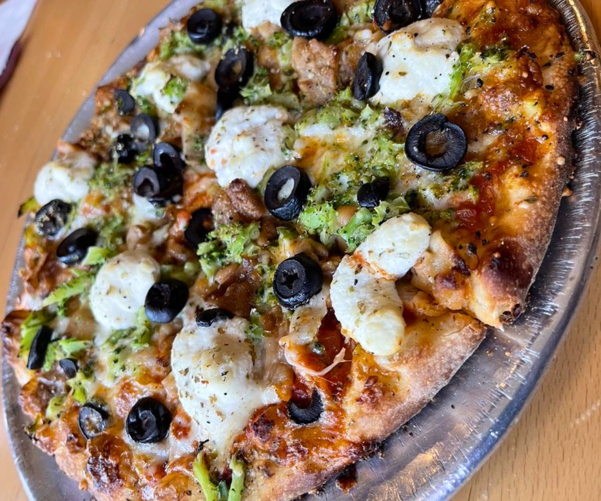 Primavera Pizza at Red Rose in Springfield, MA