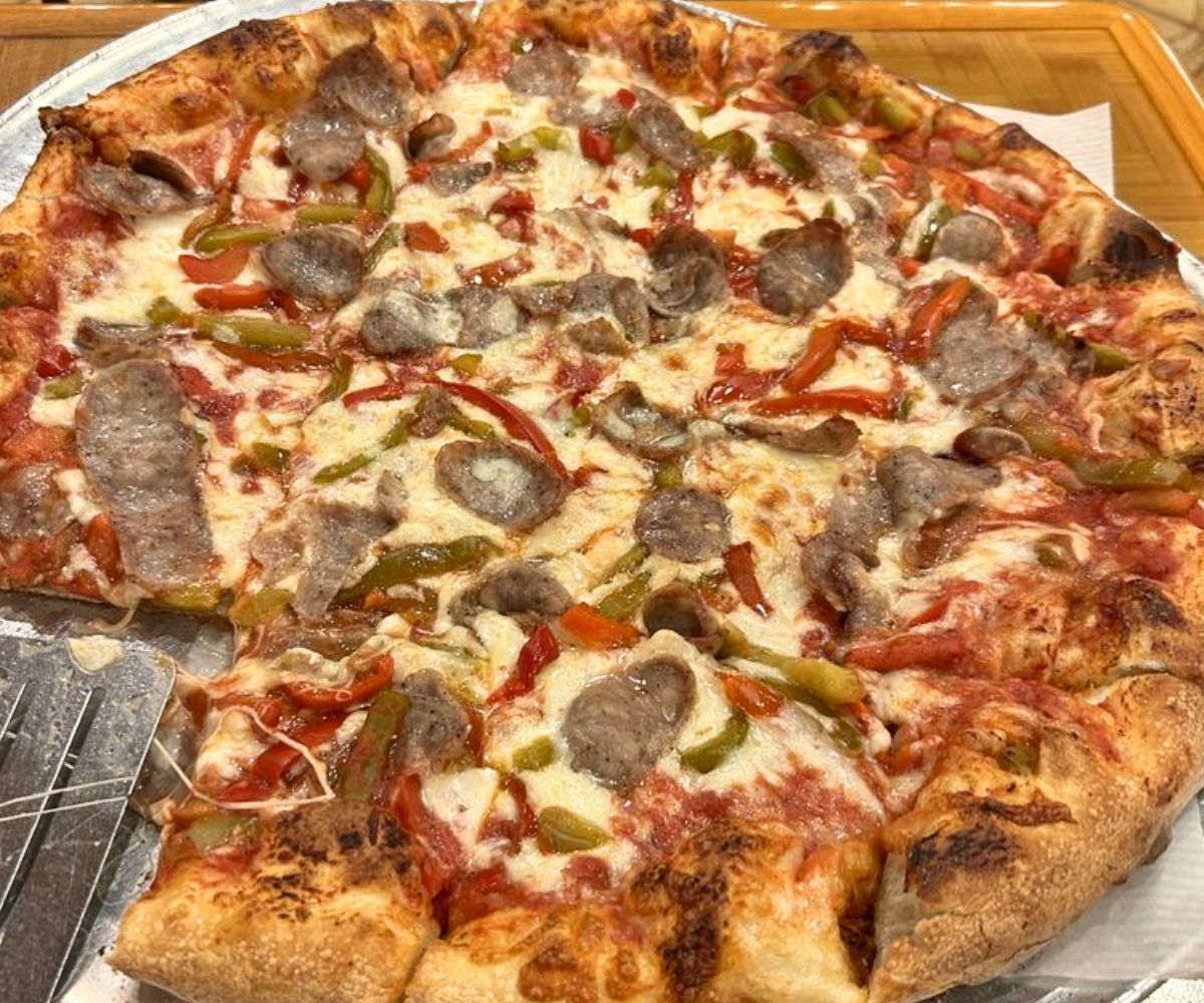 Sausage & Roasted Red Pepper Pizza at Red Rose in Springfield, MA